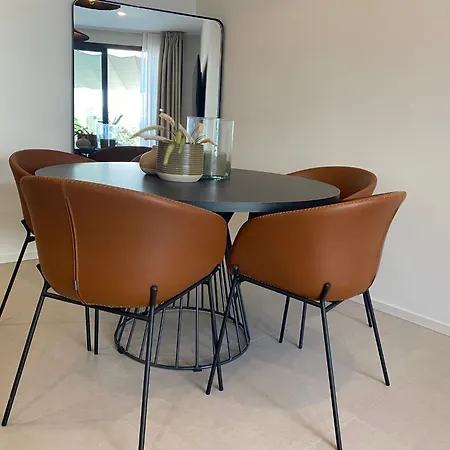 Spaces Garden Oasis 3 Bedroom 2 Bath Garden Apartment Sitges