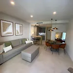 Spaces Garden Oasis 3 Bedroom 2 Bath Garden アパート シッチェス