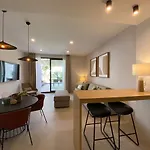 アパート Spaces Garden Oasis 3 Bedroom 2 Bath Garden *