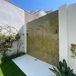 アパート Spaces Garden Oasis 3 Bedroom 2 Bath Garden *