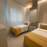 アパート Spaces Garden Oasis 3 Bedroom 2 Bath Garden *