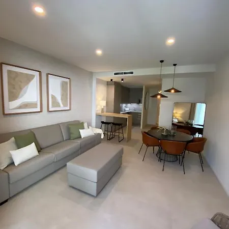 Spaces Garden Oasis 3 Bedroom 2 Bath Garden Appartement Sitges