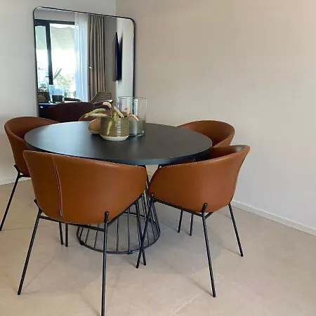 Appartement Spaces Garden Oasis 3 Bedroom 2 Bath Garden