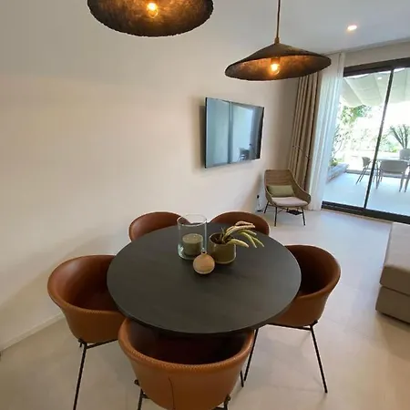 Spaces Garden Oasis 3 Bedroom 2 Bath Garden Appartement