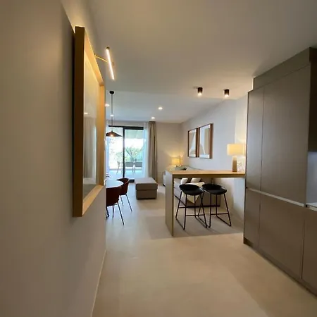 Апартаменты Spaces Garden Oasis, Near Beach, Renovated