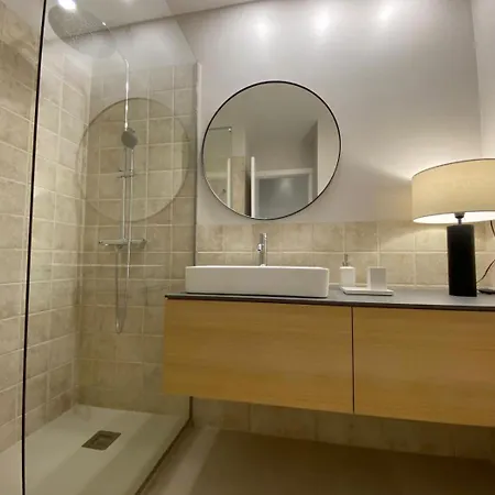 Spaces Garden Oasis 3 Bedroom 2 Bath Garden * Sitges