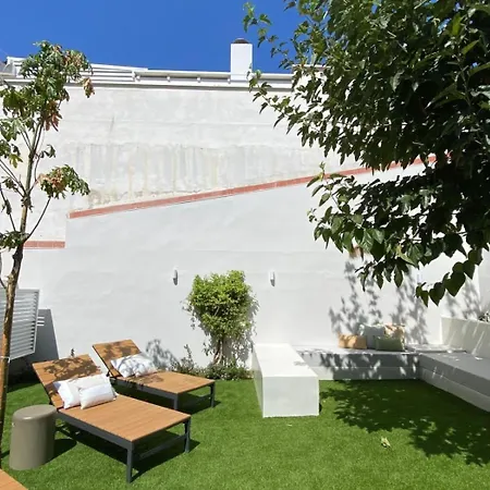 Appartement Spaces Garden Oasis 3 Bedroom 2 Bath Garden