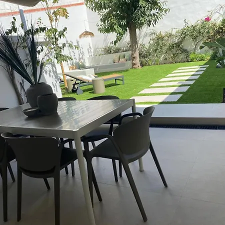 Spaces Garden Oasis, Near Beach, Renovated Сиджес