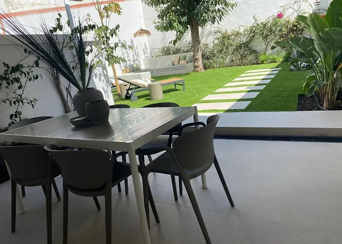 شقة Spaces Garden Oasis 3 Bedroom 2 Bath Garden *
