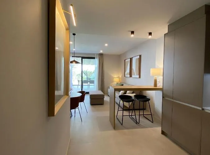 شقة Spaces Garden Oasis 3 Bedroom 2 Bath Garden