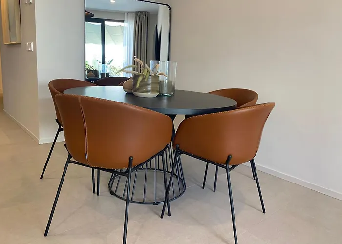 Spaces Garden Oasis 3 Bedroom 2 Bath Garden شقة سيدجيس