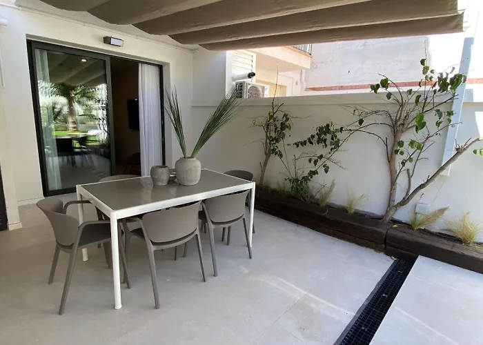 Spaces Garden Oasis 3 Bedroom 2 Bath Garden *