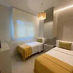 Spaces Garden Oasis 3 Bedroom 2 Bath Garden Διαμέρισμα *